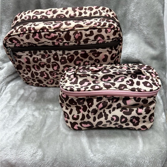 Modella Pink and Brown Cheetah Print Cosmetic Bag Set - Picture 2 of 7